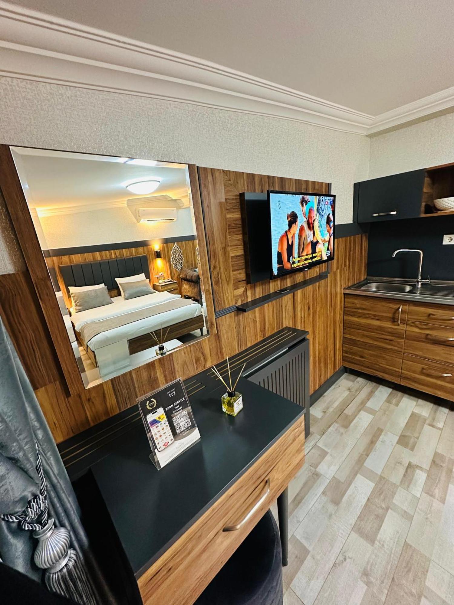 Taksim La Serena Hotels อิสตันบูล ภายนอก รูปภาพ