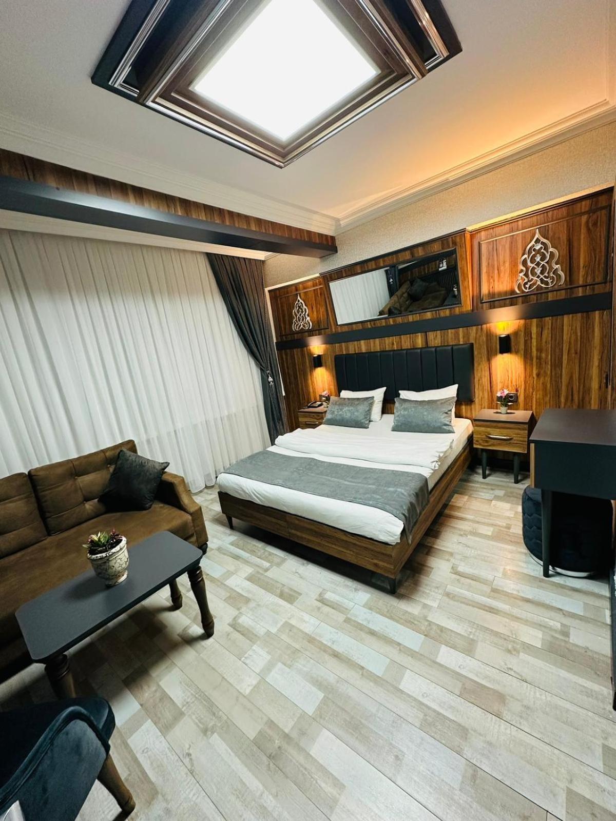 Taksim La Serena Hotels อิสตันบูล ภายนอก รูปภาพ