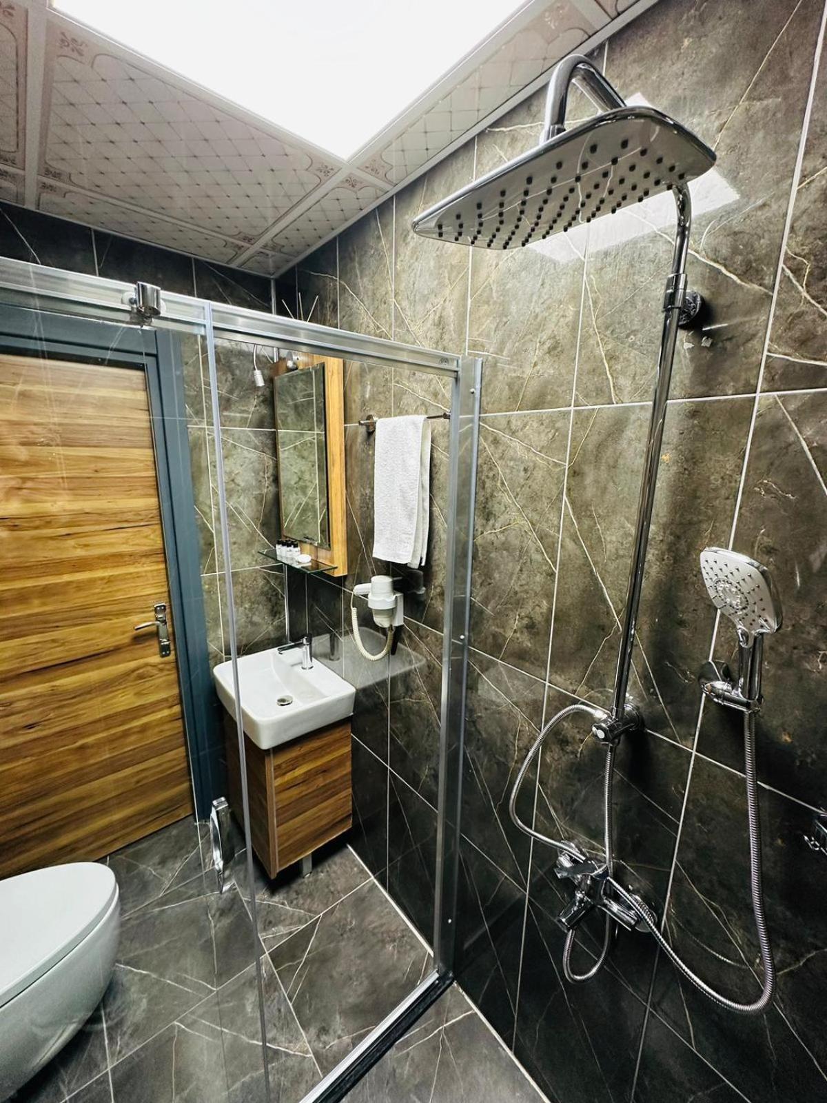 Taksim La Serena Hotels อิสตันบูล ภายนอก รูปภาพ