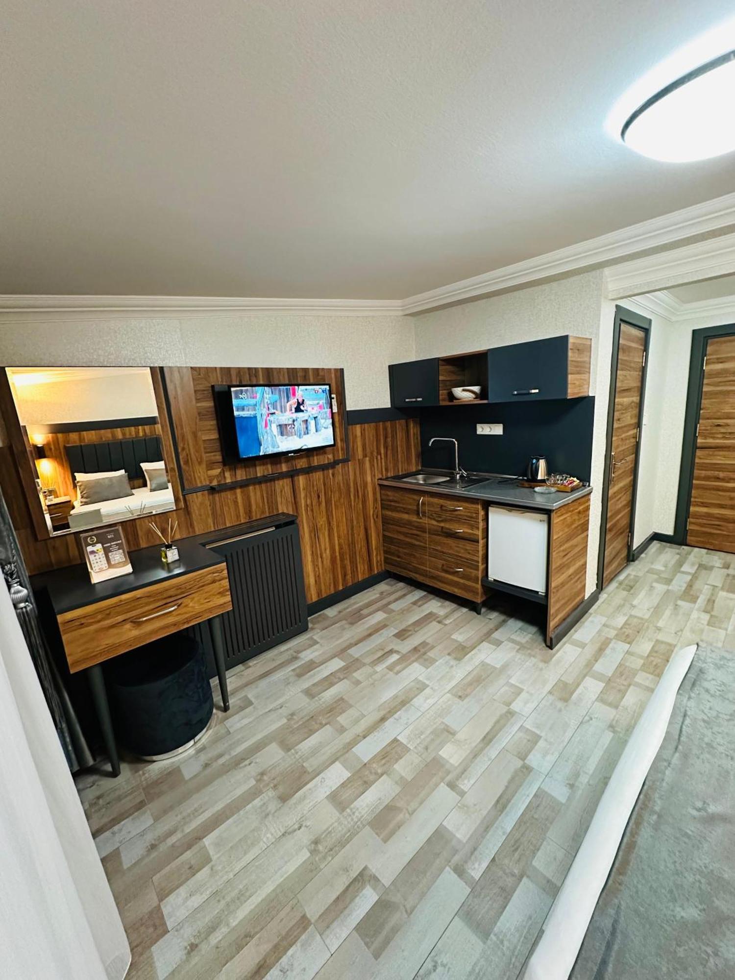 Taksim La Serena Hotels อิสตันบูล ภายนอก รูปภาพ