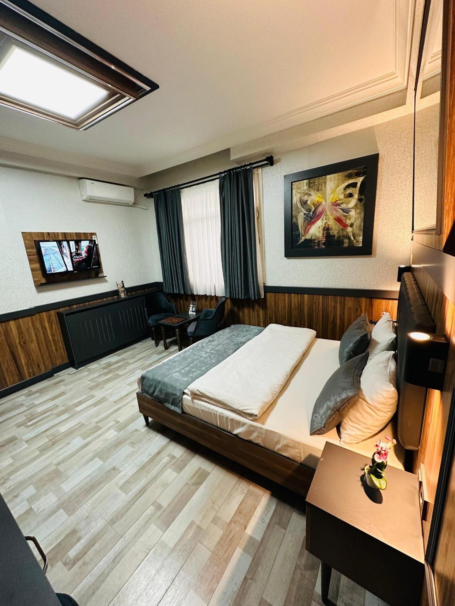 Taksim La Serena Hotels อิสตันบูล ภายนอก รูปภาพ