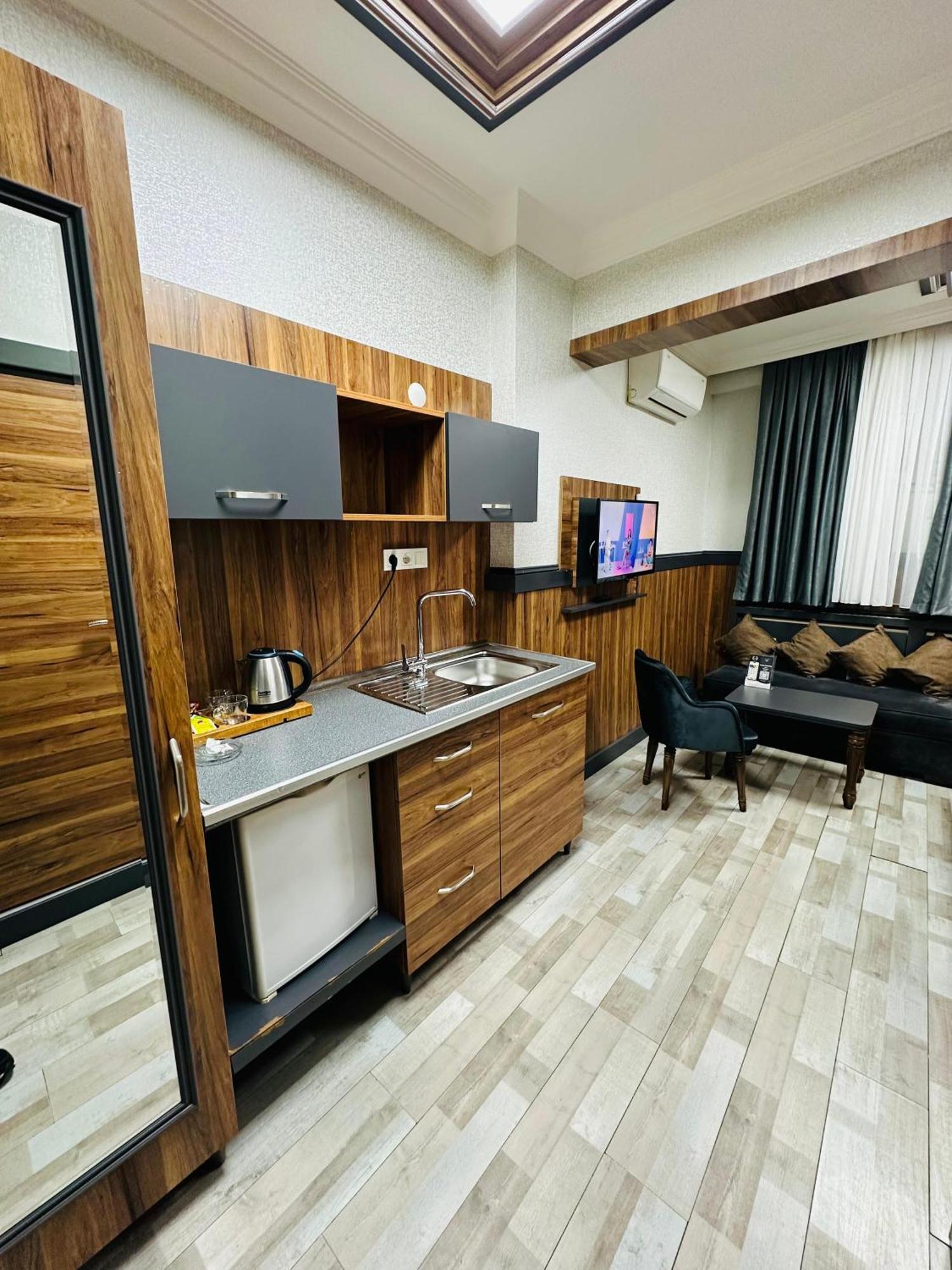 Taksim La Serena Hotels อิสตันบูล ภายนอก รูปภาพ
